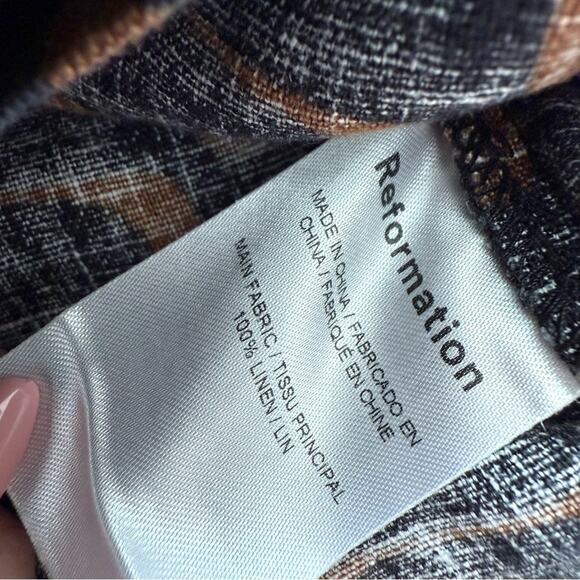 Reformation women linen shorts size S - Picture 4 of 6